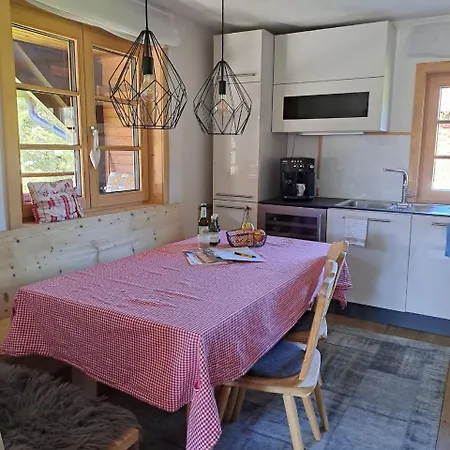 Tiroler Knusperhaeuschen *