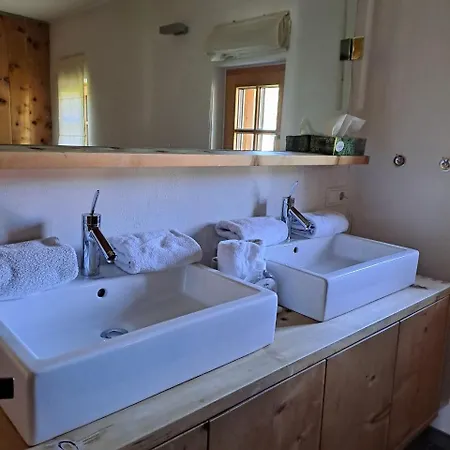 Apartament Tiroler Knusperhaeuschen *